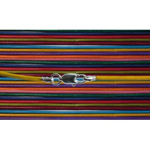Lderhalsbnd flere farver 50 cm.